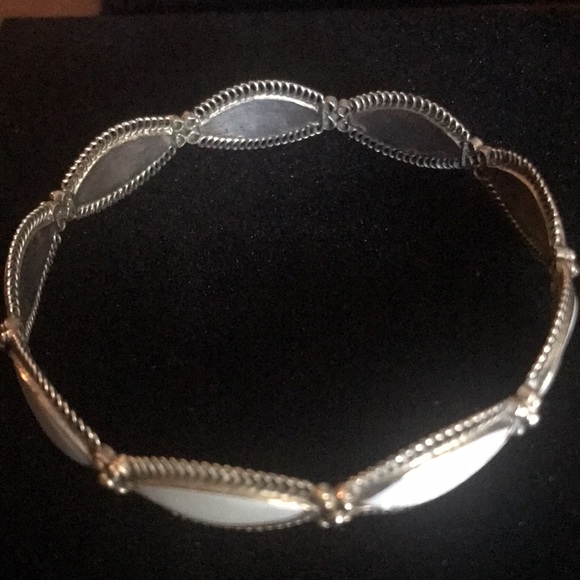 Mother of Pearl bracelet and ring - Picture 4 of 7
